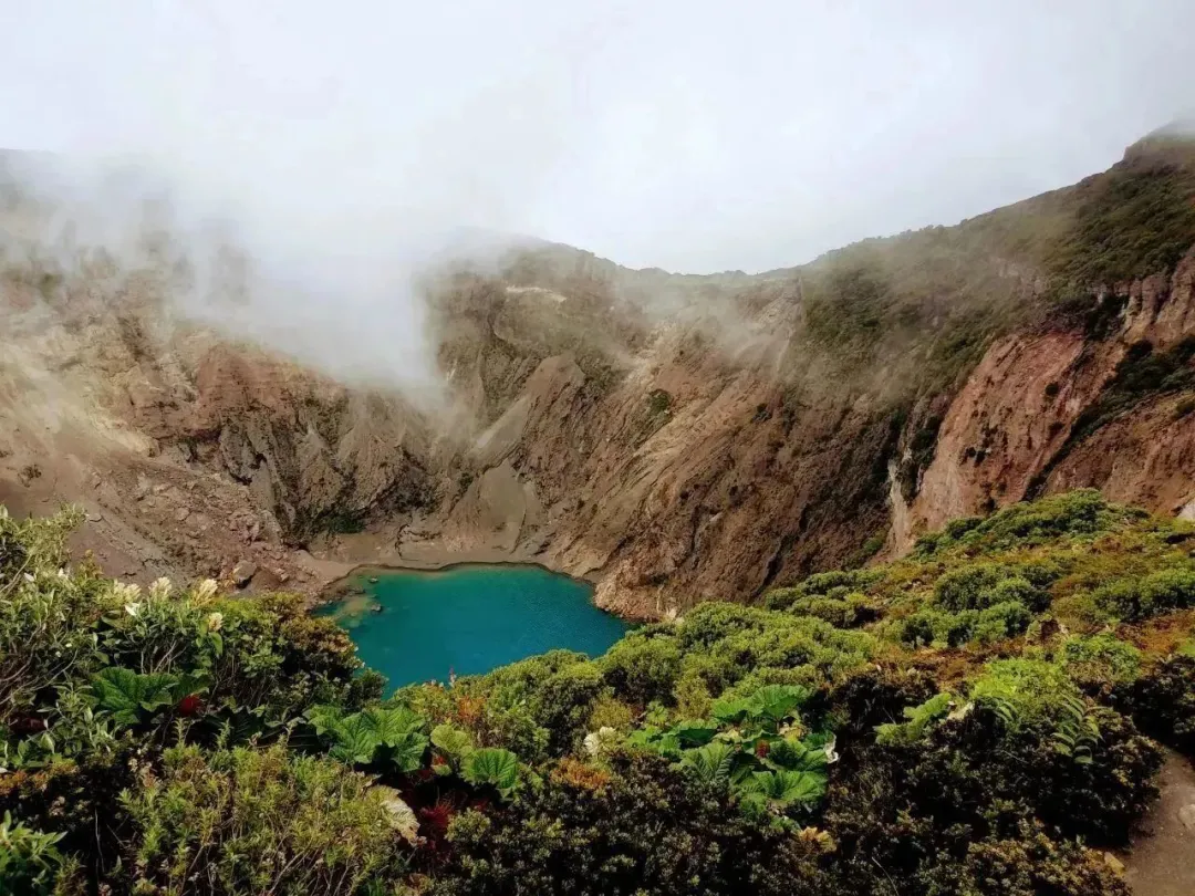 1714145129275372.jpg Irazu Volcano National Park.jpg